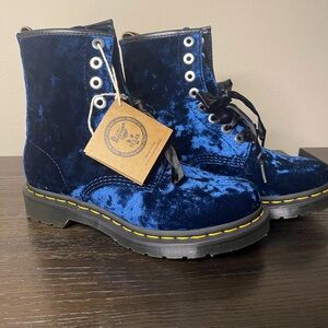 listing-status-banner